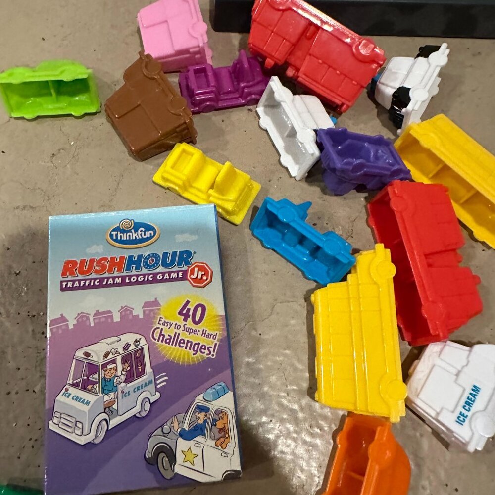 ThinkFun Rush Hour Jr. Logic Game - Picture 2 of 3